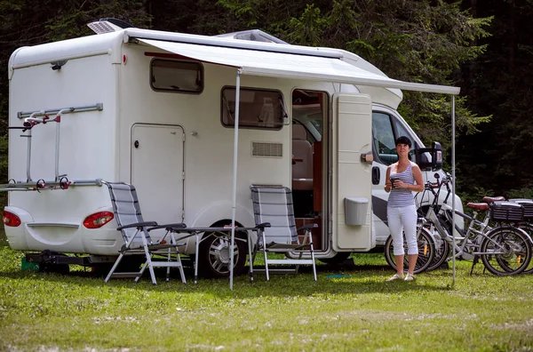 Hébergements de loisirs à louer au Camping Terra Verdon dans les Gorges du Verdon