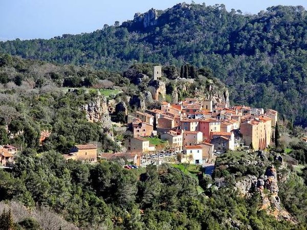 Découvrez les Meilleurs Hébergements dans le Var : Votre Guide Complet pour des Vacances de Rêve